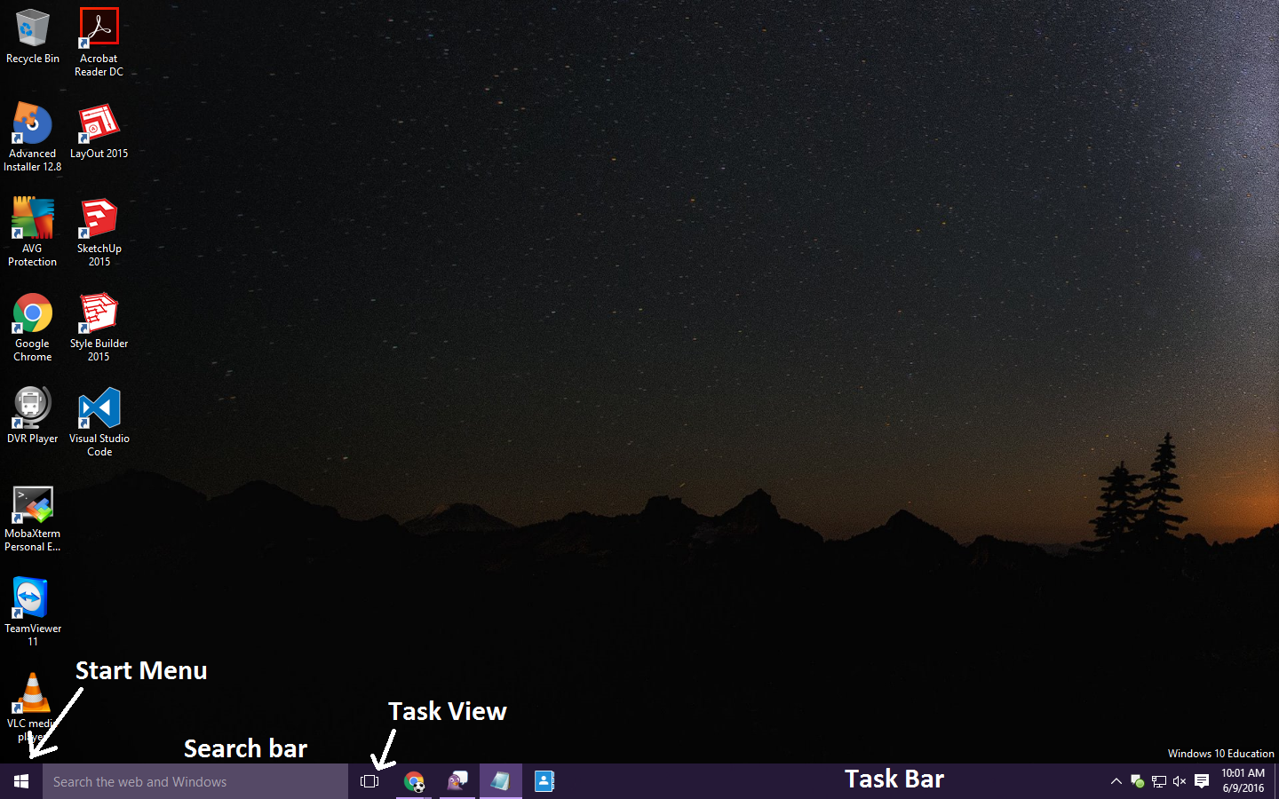 Windows desktop screen, start button and task bar options display